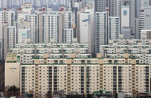 서울 아파트값이 37주 만에 보합 전환되며 상승을 멈췄다. 사진=뉴시스