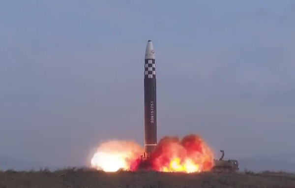 북한이 화성-17형