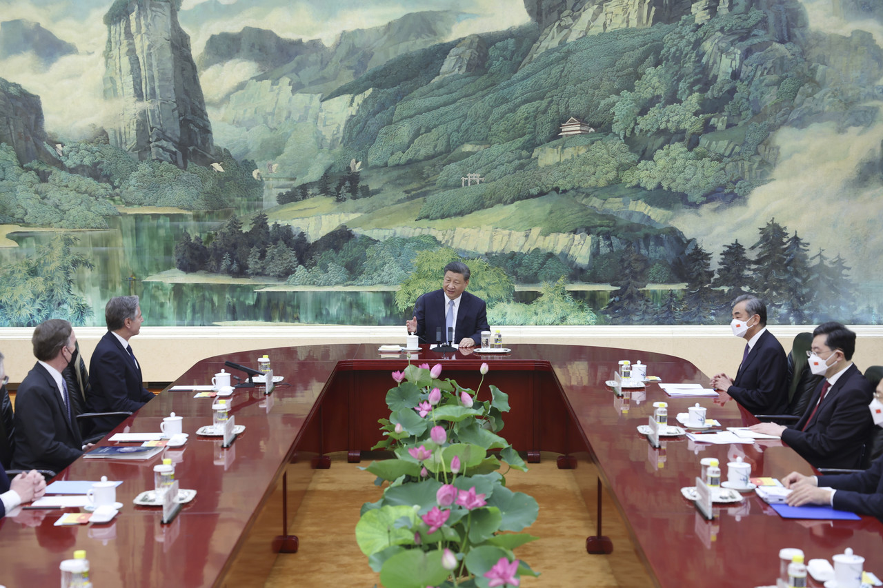 시진핑 중국 국가주석이 19일 베이징 인민대회당에서 방중 중인 토니 블링컨 미국 국무장관과 면담하고 있다. 베이징=신화