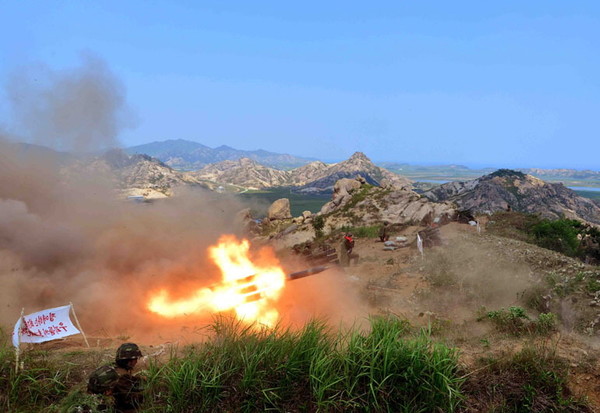 북한군이 6일 오후 4~5시쯤 연평도 북서방에서 포탄 60여발을 발사했다. 사진=웨이보