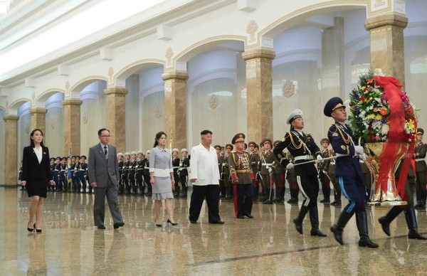 김정은 북한 국무위원장이 김일성 생일 112주년에 금수산태양궁전을 참배하지 않은 것으로 보인다. 사진=시사주간 DB