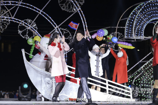 북한 2021년 신년 경축공연. 사진=NEW DPRK