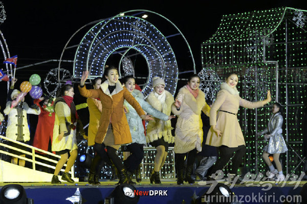 북한 2021년 신년 경축공연. 사진=NEW DPRK