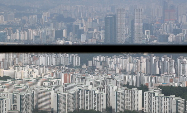 서울 아파트값이 1년6개월 만에 최고치를 찍은 지난주 상승률 0.15%를 유지했다. 사진=뉴시스