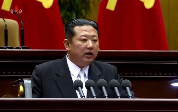 김정은 북한 노동당 총비서가 지난달 28일 열린 제2차 초급당비서대회에서 폐막 연설을 하고 있다. 사진=조선중앙TV