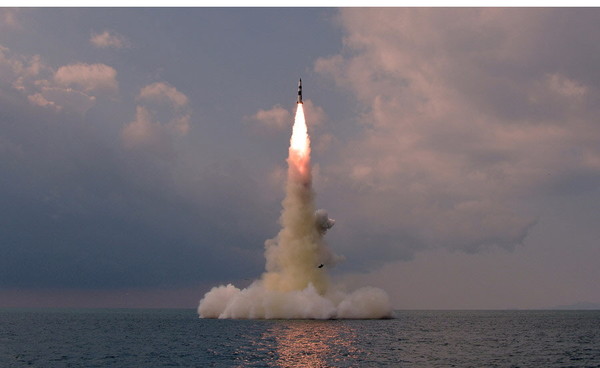 북한이 지난해 10월 19일 SLBM 시험 발사를 하고 있다. 사진=시사주간 DB