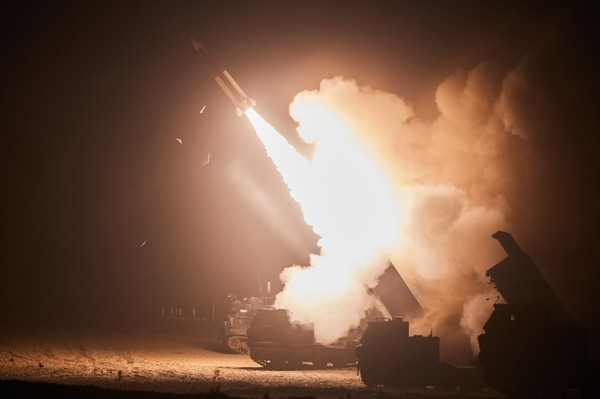한미는 5일 북한의 IRBM 도발에 대응해 동해상으로 연합 지대지미사일 4발을 사격했다. 사진=합동참모본부